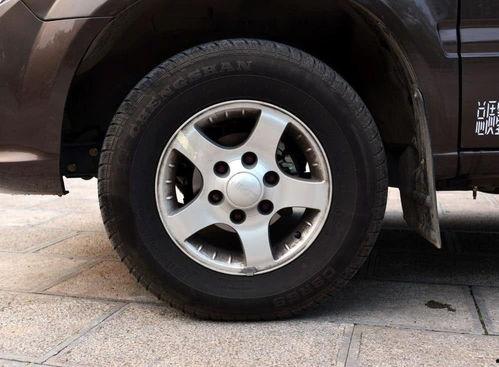 国产大皮卡改装轮胎视频,性能升级之旅